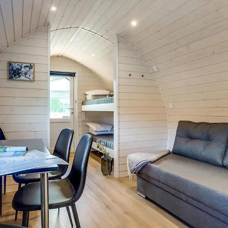 1 Bedroom Cozy In